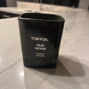 Tom Ford Oud Wood Black Candle